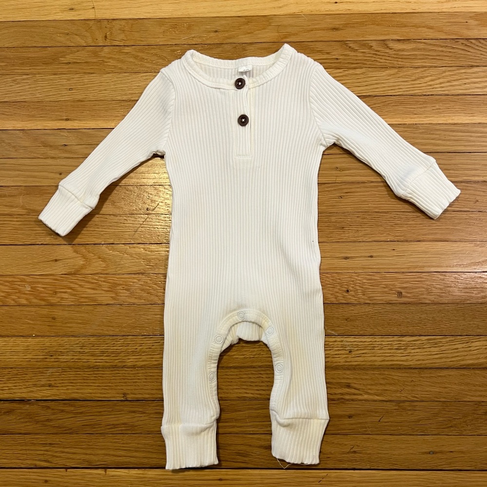 White Ribbed One-Piece Baby Outfit 3m